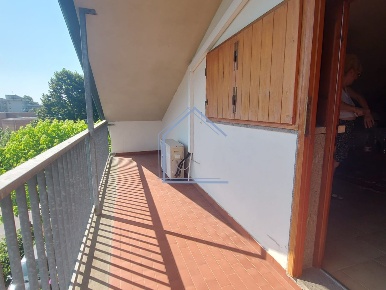 Foto Appartamento a Camaiore Lido di Camaiore di 135 m² con 5 locali