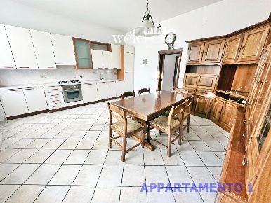 Foto Villa unifamiliare a Campi Bisenzio Santa Maria di 210 m² in vendita