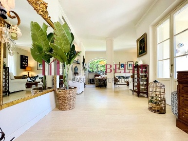 Foto Villa unifamiliare a Forte dei Marmi Roma Imperiale di 230 m²