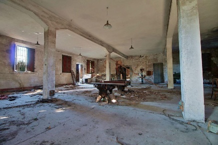 Foto Rustico a Cascina Navacchio Nord - Zambra di 2400 m² con 10 locali