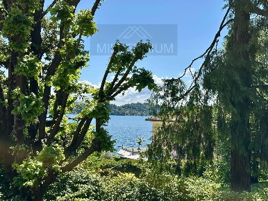 Foto Appartamento in sempione, Meina Centro di 150 m² con 6 locali