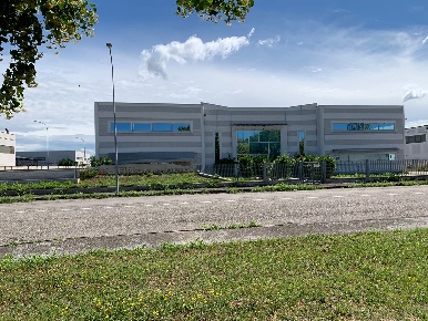 Foto Capannone industriale a Occhiobello Santa Maria Maddalena di 723 m²
