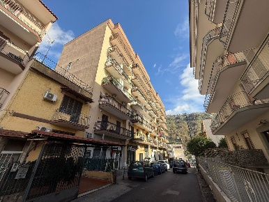 Foto Appartamento in Via San Donato 197, Napoli Pianura di 100 m²