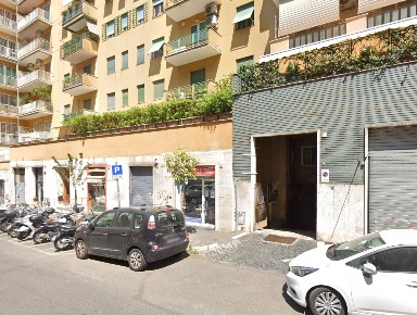 Foto Box in Via di Villa Chigi 86, Roma Africano - Villa Chigi di 91 m²