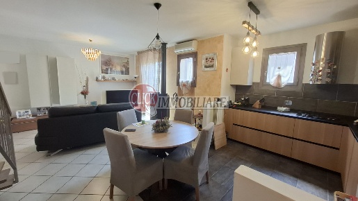 Foto Appartamento a Borgo San Lorenzo Centro di 110 m² con 5 locali