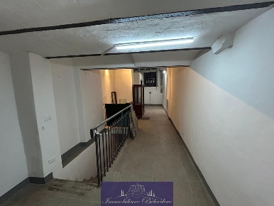 Foto Locale commerciale in Piazza Santa Croce, Firenze Santa Croce di 70 m²