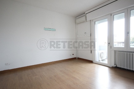 Foto Appartamento in Via Giovanni Pascoli, Fontaniva Centro di 100 m²