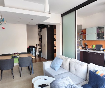 Foto Appartamento in Via Giuseppe De Caro 52, Salerno Carmine Alto di 74 m²