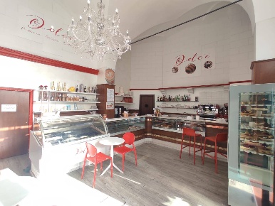 Foto Attività commerciale a Maglie di 80 m² con 3 locali in vendita