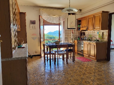 Foto Appartamento in Via Chiose 48, Moconesi Chiose di 60 m² con 4 locali