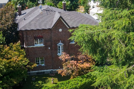 Foto Villa unifamiliare a Albizzate di 320 m² con 13 locali in vendita