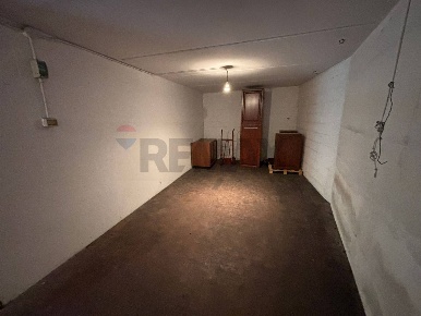 Foto Posti auto a Savona Oltreletimbro, Santa Rita di 16 m² con 1 locali