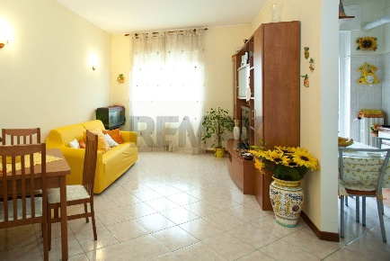 Foto Appartamento in via Volta 10, Rho Centro di 65 m² con 2 locali