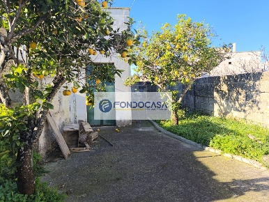 Foto Casa indipendente a Minervino di Lecce Cocúmola di 112 m² con 5 locali