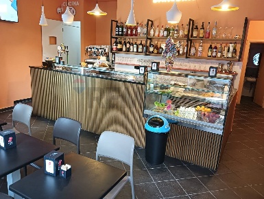 Foto Bar in Adiacenze Pza Guicciardini, Genova Marassi di 80 m² in vendita