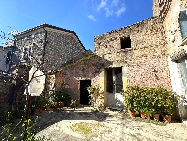 Foto Casa indipendente in Vicolo Vincenzo Madonna 8, Caserta Mezzano
