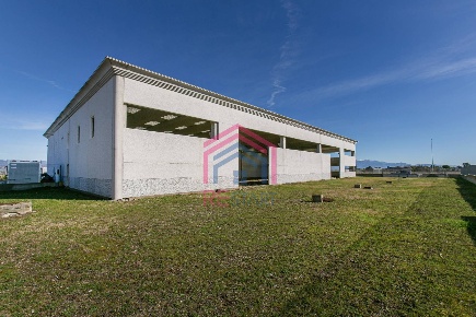 Foto Capannone industriale in Via della Produzione snc, Aprilia di 1000 m²