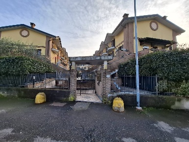 Foto Posti auto in via Unione Europea 2, Pozzo d'Adda di 31 m² con 1 locali