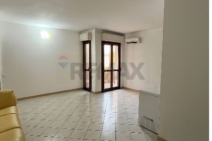 Foto Appartamento a Capoterra Centro di 90 m² con 4 locali in vendita