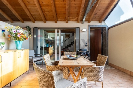 Foto Attico in don pietro ponti 17, Besana in Brianza Centro di 100 m²