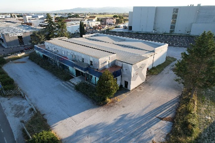 Foto Locale commerciale in san padre pio 25, Bastia Umbra Ospedalicchio