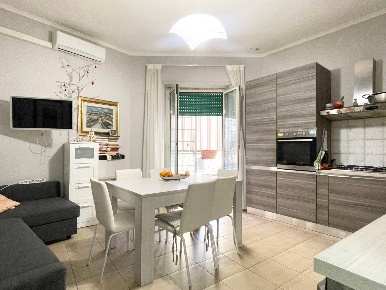 Foto Appartamento in Viale Del Lido, Roma Ostia Levante di 90 m² in vendita