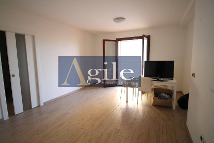 Foto Appartamento in via pescara, Martinsicuro di 112 m² con 5 locali