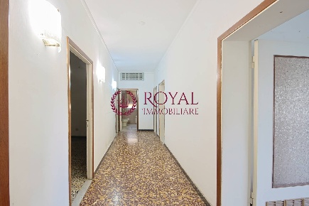 Foto Appartamento in Via Filippo Venuti, Livorno Calzabigi di 128 m²