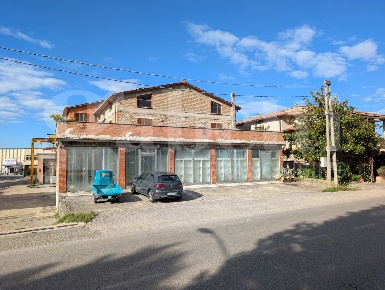 Foto Capannone industriale in Via TIBERINA 1, Deruta Centro di 1800 m²
