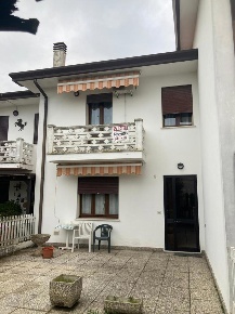 Foto Villa a schiera in Via BOTTRIGHE Via U. Maddalena 0, Adria Centro