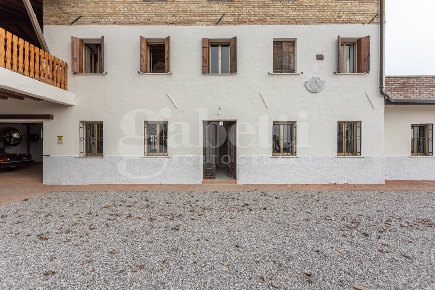 Foto Villa singola in Via Bonaldi 60, Cinto Caomaggiore di 300 m²