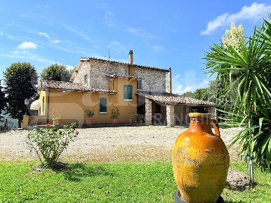 Foto Villa singola in Via vocabolo cappuccini snc, Orte Centro di 440 m²