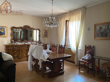 Foto Villa unifamiliare in via mazzini, Gambolò Centro di 150 m² in vendita