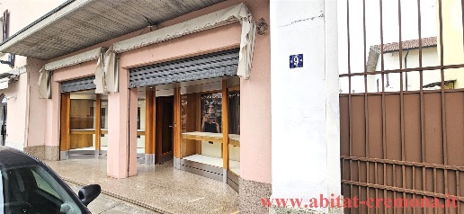 Foto Negozio in Via Roma, Bonemerse Centro di 79 m² con 2 locali in affitto