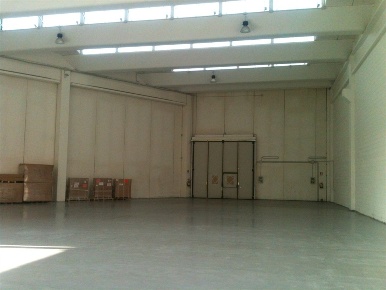 Foto Capannone industriale a Varedo di 1370 m² in affitto