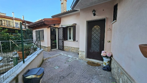 Foto Appartamento in Via XXV Luglio, Fonte Nuova Tor Lupara di 108 m²