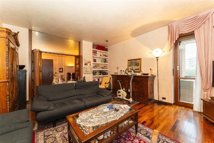 Foto Appartamento a Torino di 210 m² con 7 locali in vendita