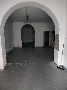 Foto Negozio a Livorno Cisternone di 100 m² con 4 locali in affitto