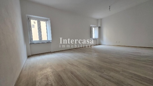 Foto Casa indipendente a Calci di 170 m² con 7 locali in vendita