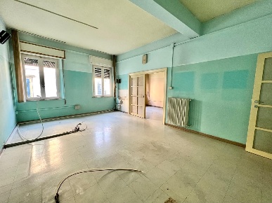 Foto Appartamento a Pontedera Centro di 158 m² con 7 locali in vendita