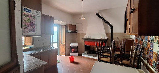 Foto Casa indipendente a Bagni di Lucca di 120 m² con 6 locali in vendita
