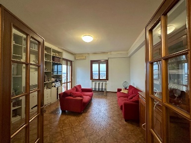 Foto Appartamento a Altopascio Altopascio Centro di 130 m² con 6 locali
