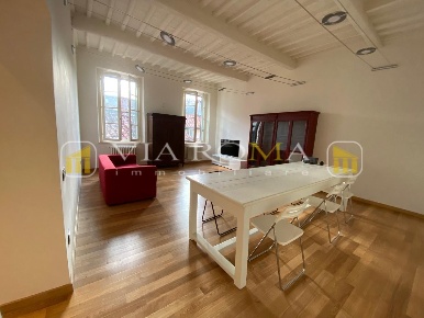 Foto Appartamento a Lucca Piazza Napoleone - San Michele di 120 m²