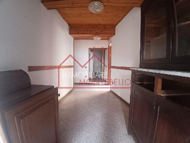 Foto Casa indipendente a Massa Camaiore Paese di 70 m² con 4 locali