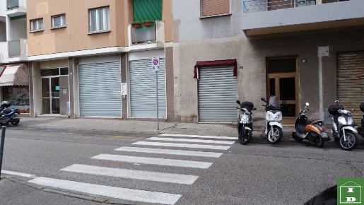 Foto Bar in via Zorutti, Trieste Chiarbola - Ponziana di 47 m² con 3 locali