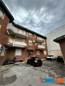 Foto Appartamento a Palermo Belmonte Chiavelli di 100 m² con 4 locali