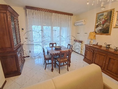 Foto Appartamento in Verga, Ferrara Aeroporto di 130 m² con 5 locali