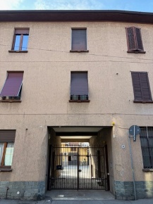 Foto Appartamento in Via SANT'AMBROGIO 4, Paderno Dugnano di 100 m²