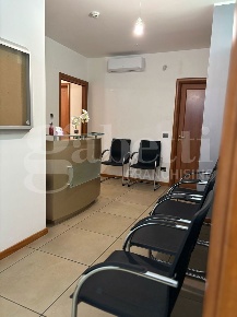 Foto Ufficio in Via Sant'Umile da Bisignano snc, Rende Roges di 180 m²