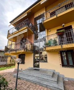 Foto Appartamento in Via NINO COSTA 5, Airasca Centro di 90 m² con 4 locali